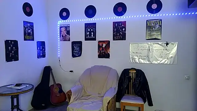 Huntall77 live sex cam