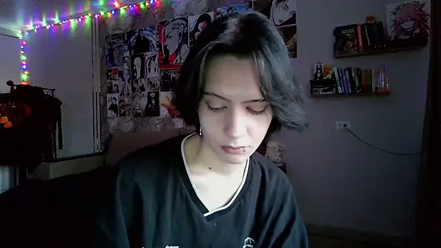 LxayBloom's cam snapshot