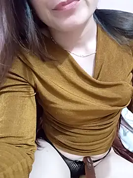 Phoebe-e's cam snapshot