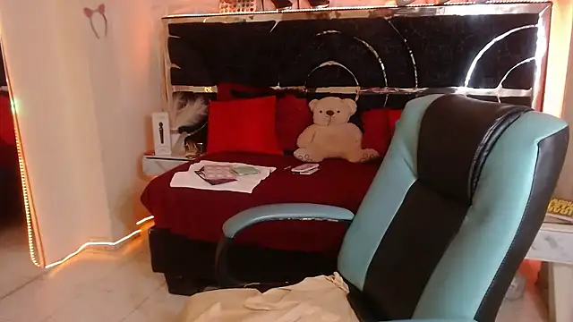 red_moon_2 live sex cam