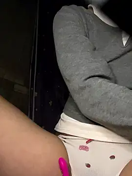 LyLyX09 live sex cam