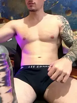 fronkie9384 live sex cam