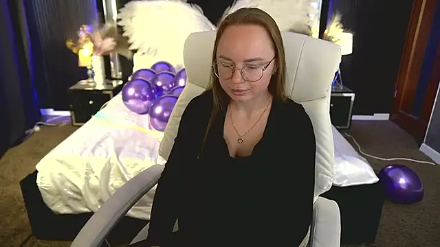 MiaRedFox live sex cam