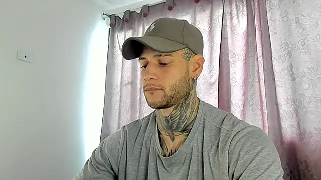 _jamesleandros1 live sex cam