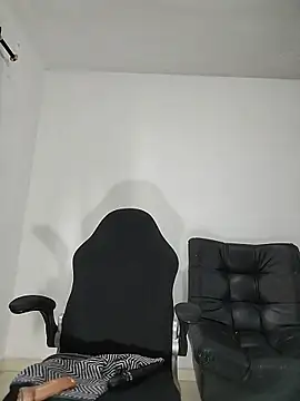 LucyDiamonds1 live sex cam