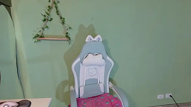 Emerald_Sparkles_'s cam snapshot