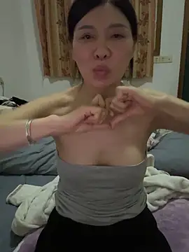 xiiuuff18 live sex cam