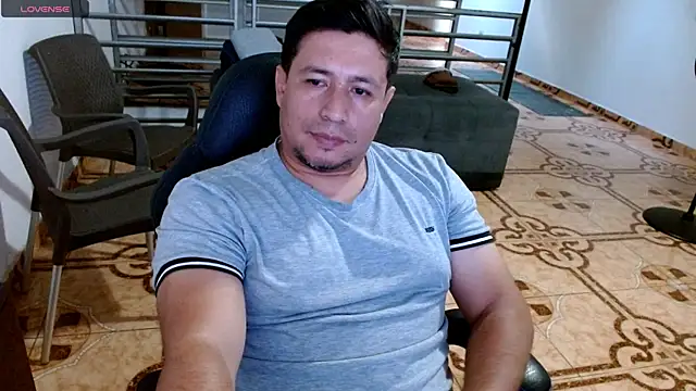 lianjuc live sex cam