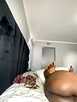 MissLola27 live sex cam