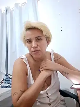 BIADELICIA1 live sex cam