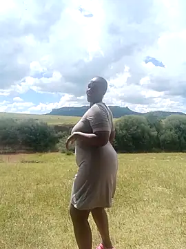 GiantClitHopex's cam snapshot