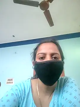 Tamil_shalini's cam snapshot