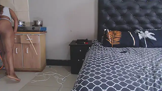 YummySyriaxoxo live sex cam