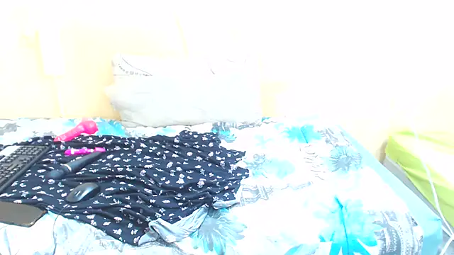 SexySlimTeaX's cam snapshot