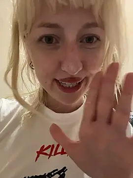 RonnieKiss live sex cam