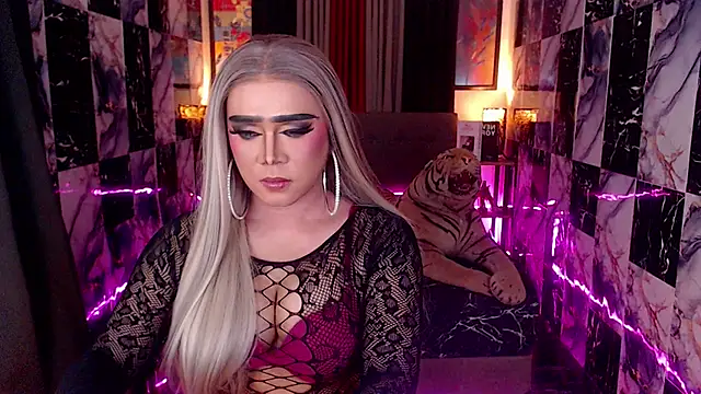 Seductivemeganxx live sex cam