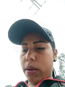 _andrea30 live sex cam