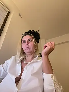 Amelia9798's cam snapshot