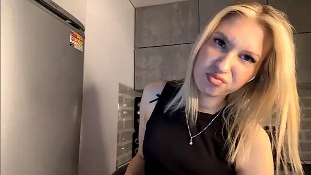 DozyLagging's cam snapshot