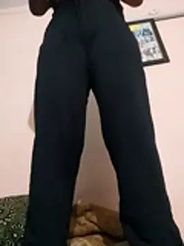 me-leela's cam snapshot