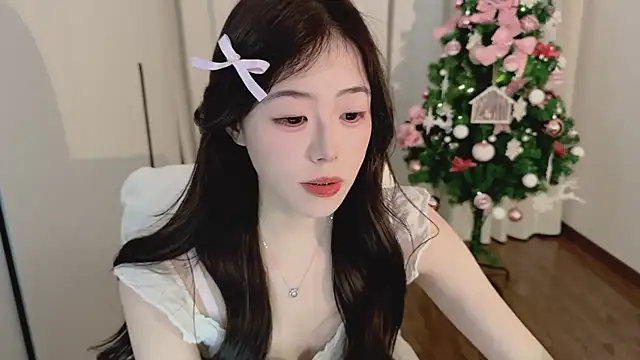 Onecutelittle's cam snapshot