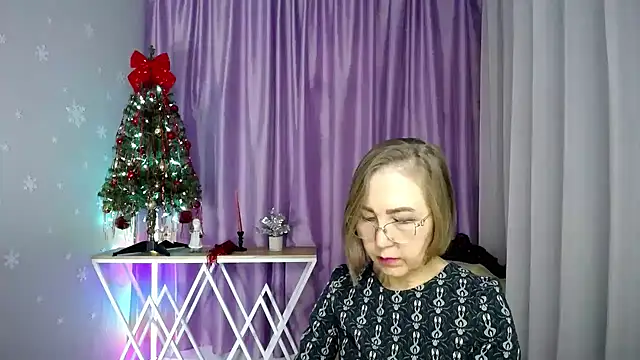 queen_a_n_i's cam snapshot