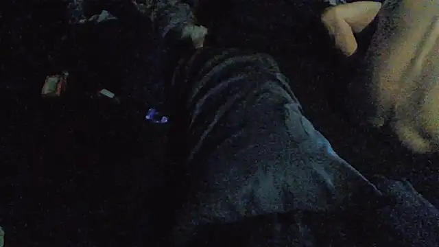 ThatPlatinumD's cam snapshot