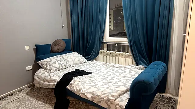 Ur_neighbor_Kira live sex cam