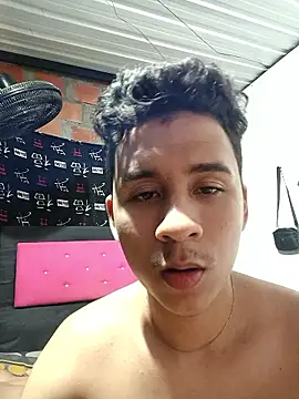 Zoe_axxelll live sex cam