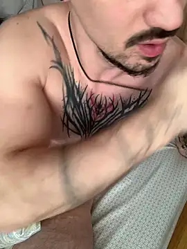 AssHunter4k live sex cam