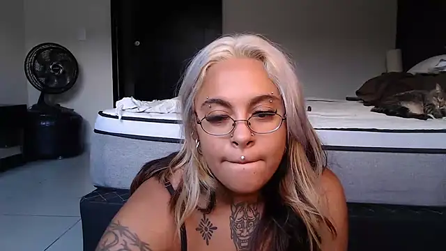 lolafairytail live sex cam