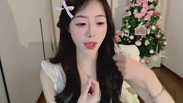 Onecutelittle live sex cam