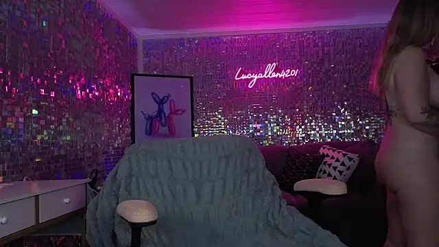 lucyallen4201's cam snapshot