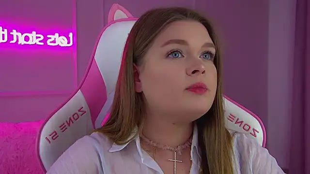 CrystalLyons's cam snapshot