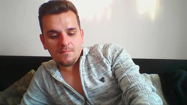 Huge_cock22cm's cam snapshot