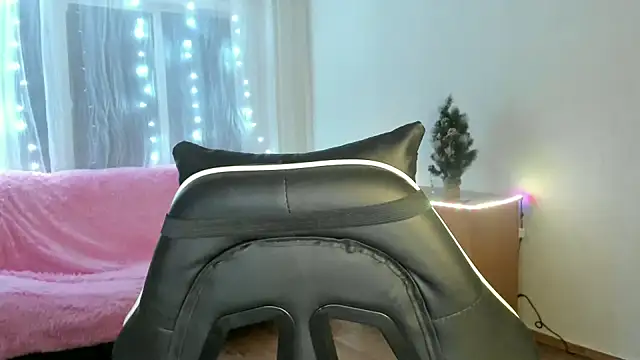 KisaModel live sex cam