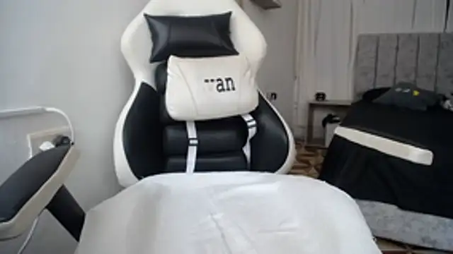 Valerioe live sex cam