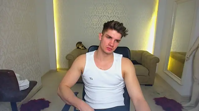 MaxKaiden's cam snapshot