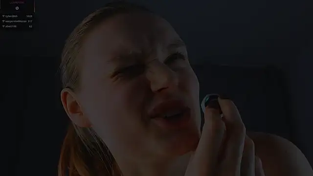 MandaReh live sex cam