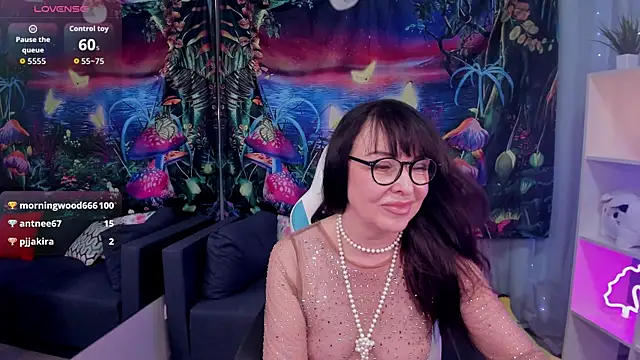 LindaRomero's cam snapshot