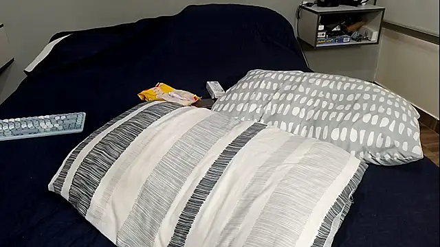 spicyjtom_a live sex cam