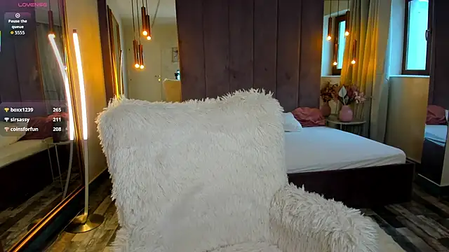 ElyaRose_'s cam snapshot