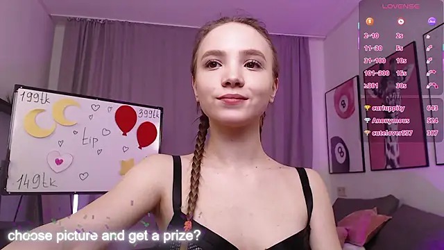 Adria_Arjona's cam snapshot