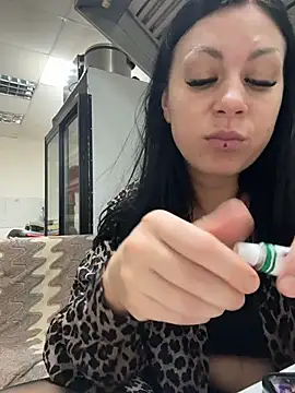 _Mila_Love's cam snapshot