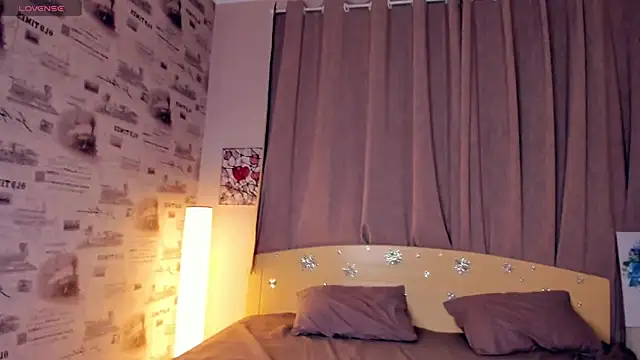 OwlLynn's cam snapshot