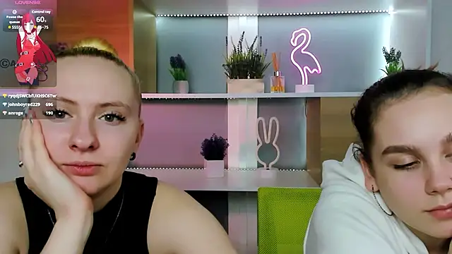 mila_glow1's cam snapshot