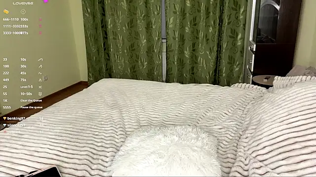 MiaBlanko's cam snapshot