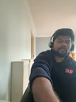 YOURCRAZYDADDY live sex cam