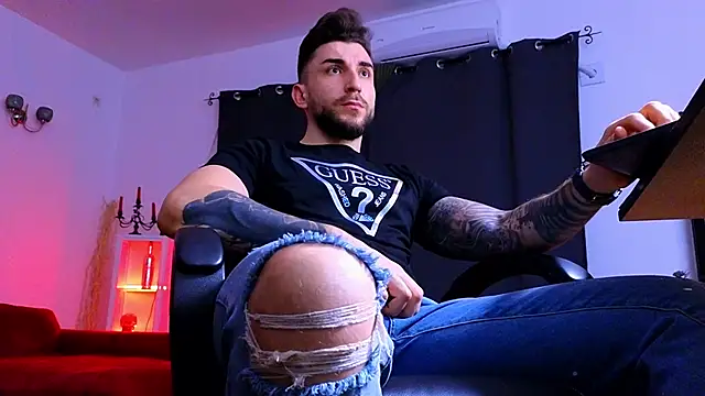 MightyAaron66's cam snapshot