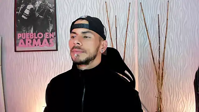 dylan_jacobx's cam snapshot